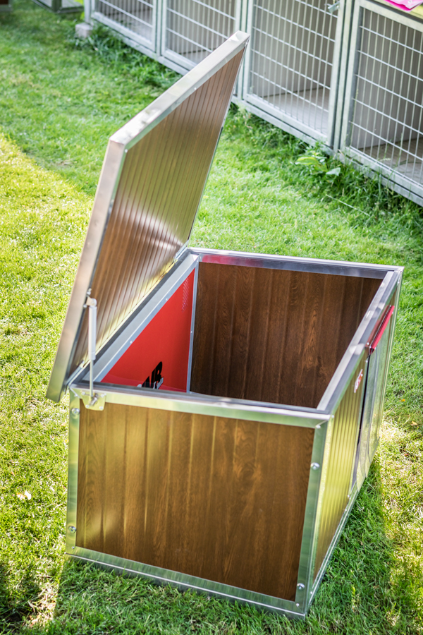 psia búda, otvárateľná strecha, jednoduché čistenie, odolné materiály, bezpečné útočisko, pohodlné pre domácich miláčikov, psie búdy, infravykurované búdy, SINB búdy, kvalitné psie búdy